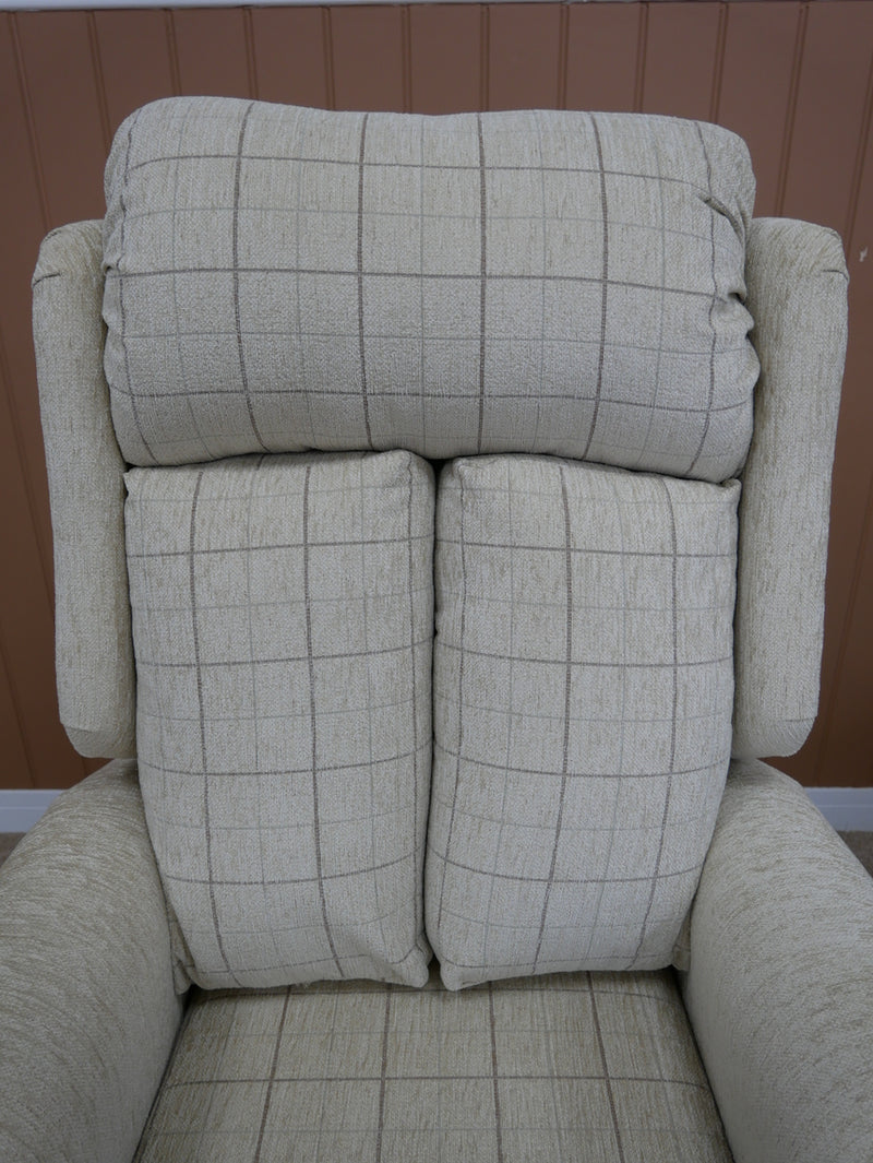 Warkton Customisable Riser Recliners