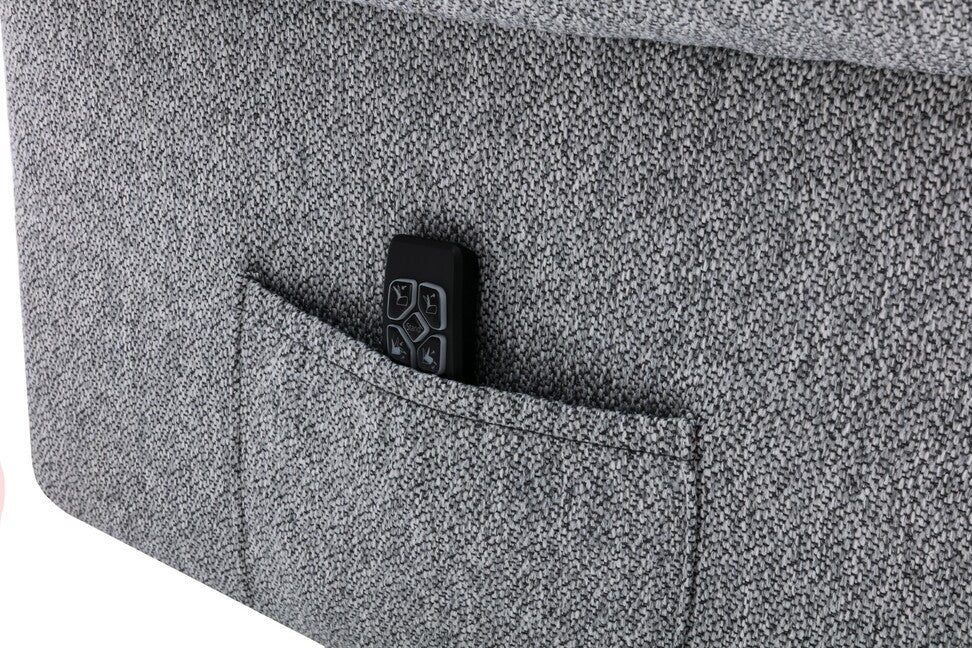 Easy to use remote with USB port